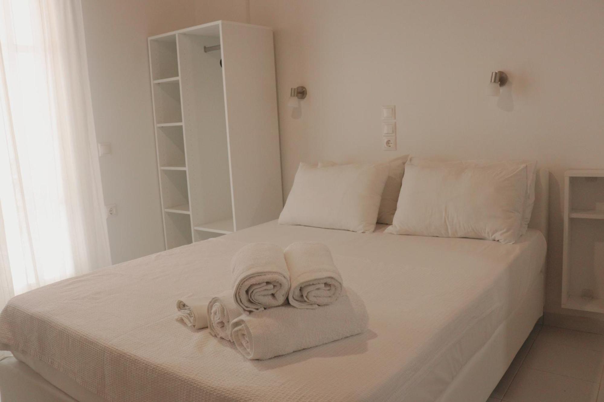 Kondilw Rooms Kalamítsi Exterior foto