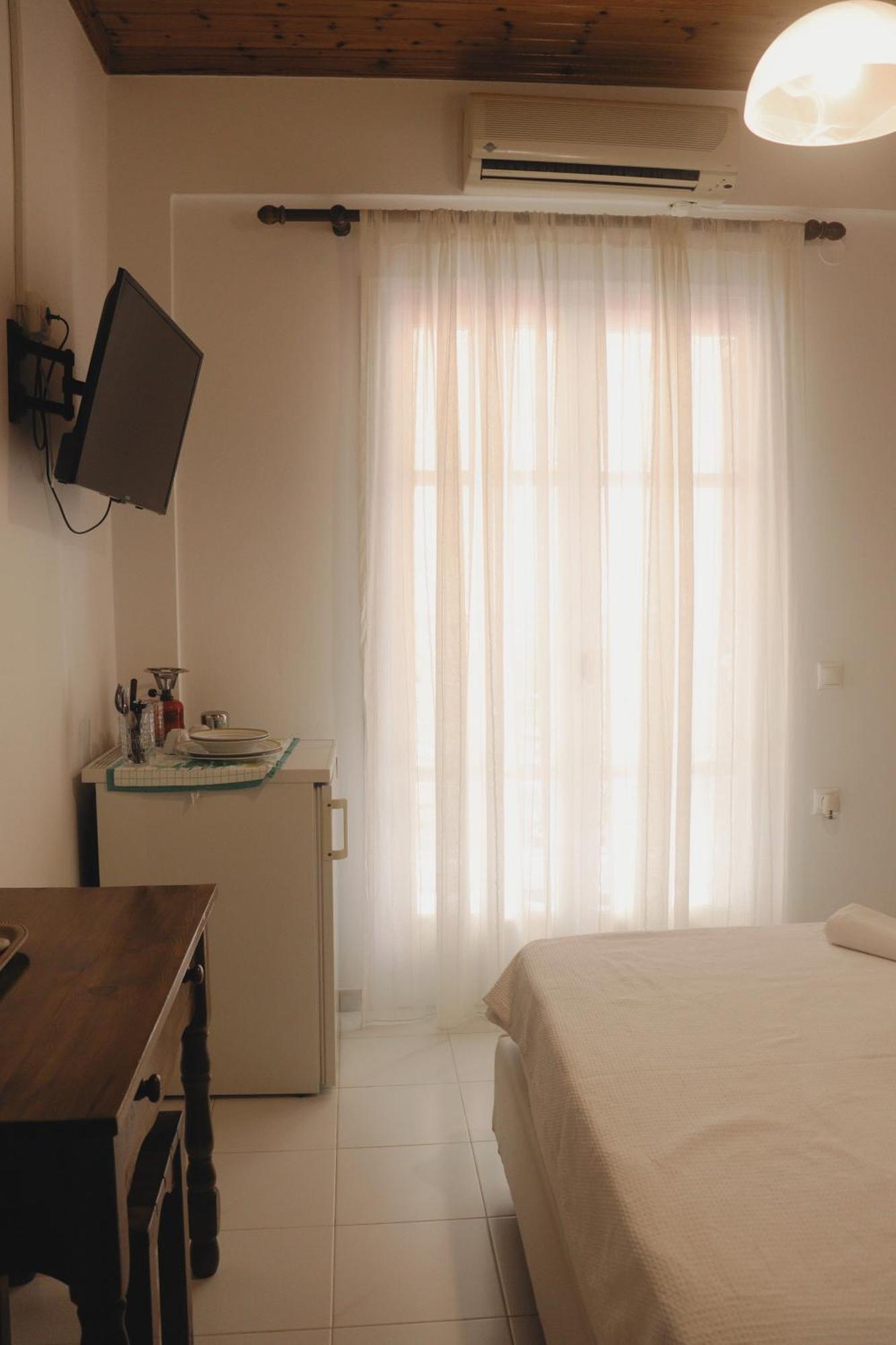 Kondilw Rooms Kalamítsi Exterior foto