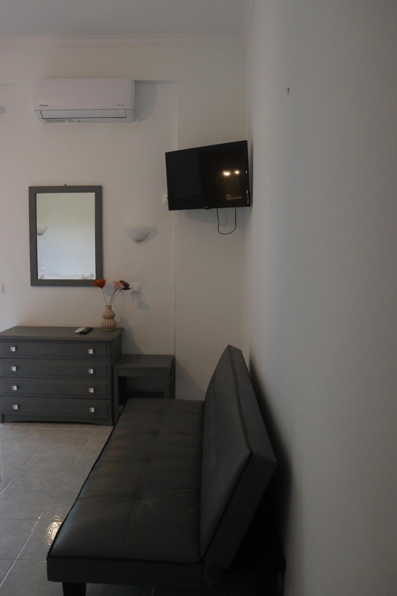 Kondilw Rooms Kalamítsi Exterior foto