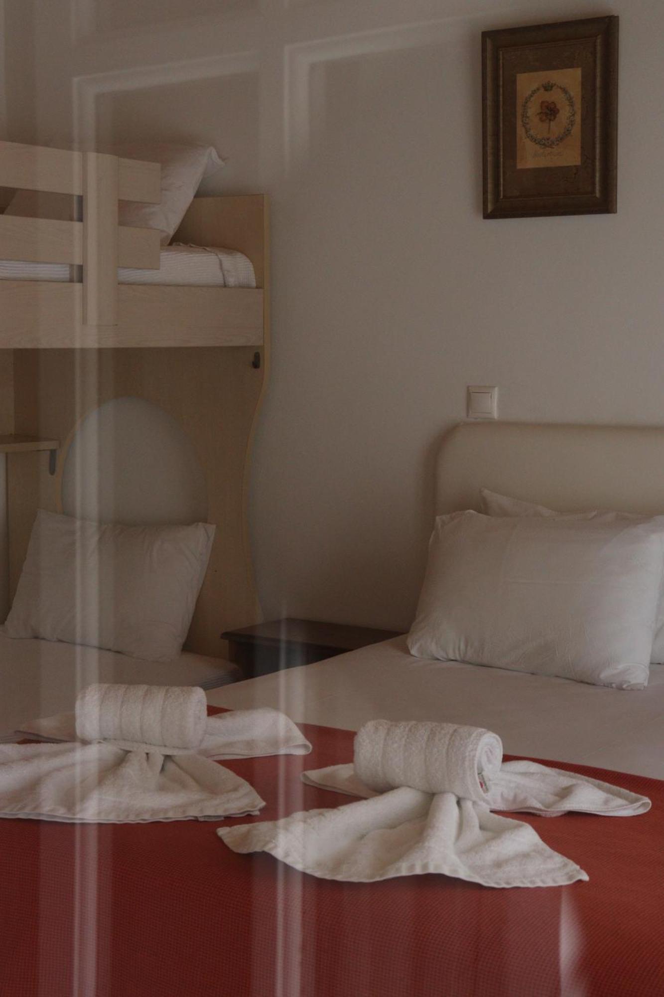 Kondilw Rooms Kalamítsi Exterior foto